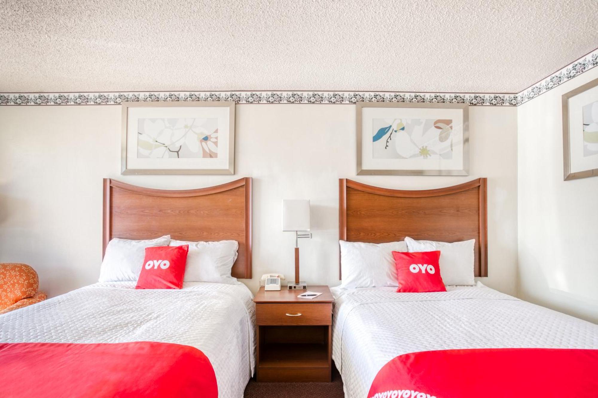 Oyo Hotel Petersburg Va - Templeton Экстерьер фото